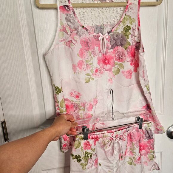 NWOT La Vie En Rose Pink Floral Inner Camisole and Shorts in Floral Size M - Picture 5 of 17